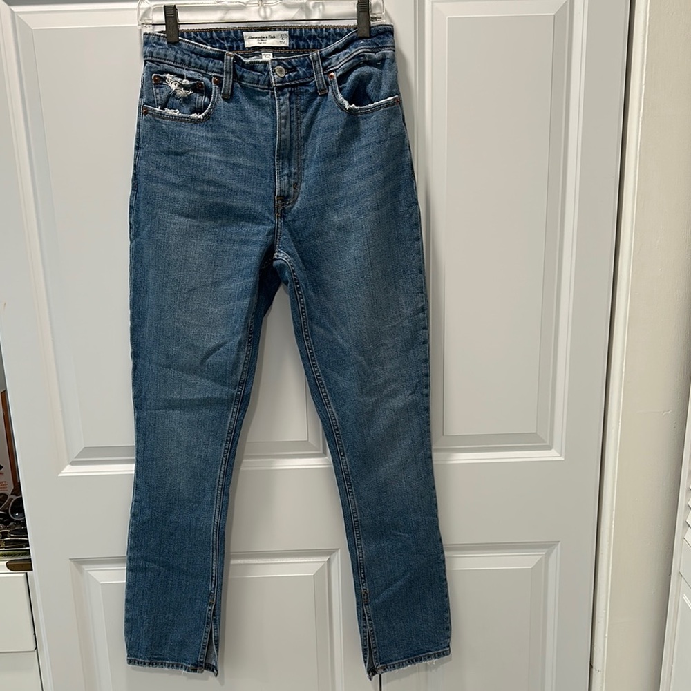 Abercrombie Skinny High Rise Jeans size 27 with split seam at the bottom